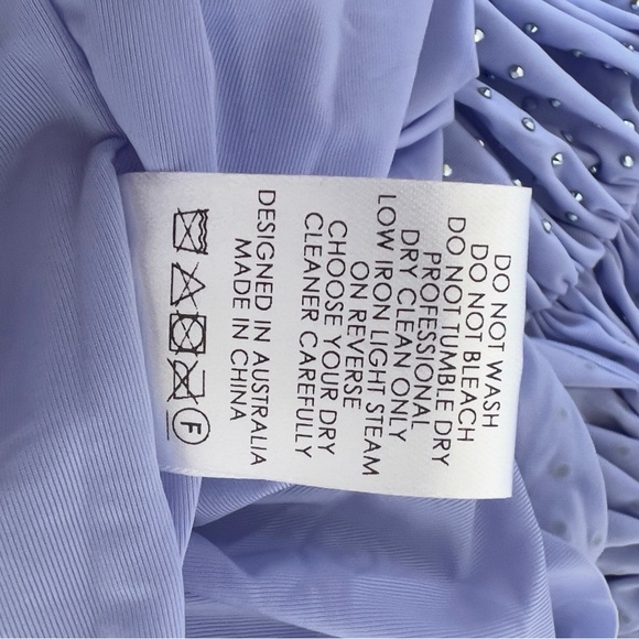 ALEX PERRY
Embellished Gloved Midi Dress (BLACK FRIDAY SALE) - Picture 8 of 9